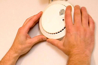 В Барнауле завершён первый этап установки пожарных извещателей