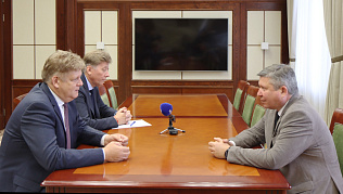 Полпред Анатолий Серышев провел рабочую встречу с исполняющим обязанности руководителя Сибирского управления Ростехнадзора