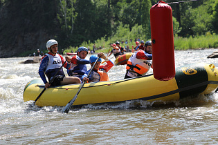 Школьники из Барнаула стали участниками туристского фестиваля «Песчаная-2025»