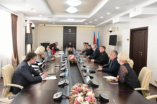 Вячеслав Франк принял участие в заседании комиссии по оказанию помощи семьям участников СВО