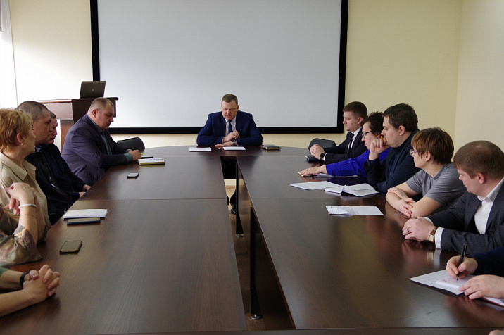 Ремонт фасадов многоквартирных домов обсудили в городском комитете ЖКХ