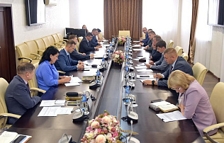 В администрации Барнаула состоялось совместное с представителями Правительства Алтайского края совещание по вопросам ЖКХ