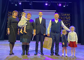 Праздничный концерт в преддверии Дня матери прошел во дворце культуры «Южный»