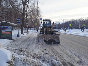 МБУ «Автодорстрой» продолжает работы по зимнему содержанию улиц города