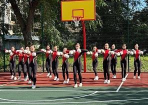 В барнаульской школе открылась спортивная площадка, обустроенная по программе инициативного бюджетирования