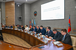 Организацию вывоза твердых коммунальных отходов  на территории Барнаула обсудили в администрации города