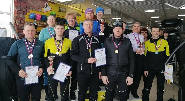 В Октябрьском районе прошли соревнования по плаванию и лыжным гонкам в рамках Спартакиады трудовых коллективов