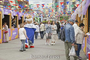 В Барнауле состоялась ярмарка «Выбирай своё!»